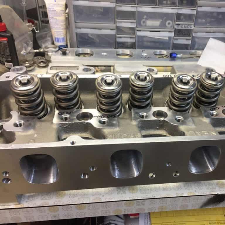 VR318 Brodix Neal 202 Small Block Ford Cylinder Heads